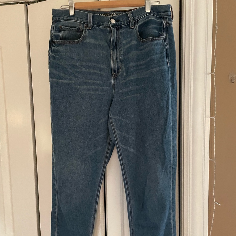 American Eagle mom jeans